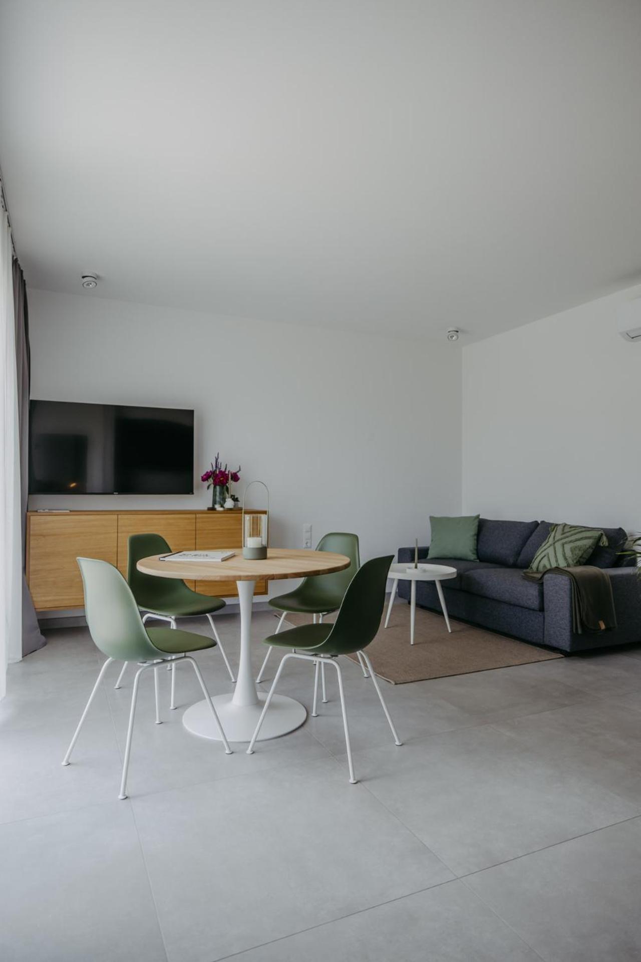 Studio 777 Apartments Illmitz Oda fotoğraf